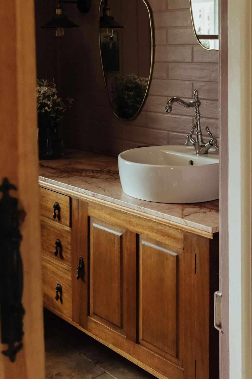Luxe Hinterland Stay, Eastnor At Montville Estate Екстериор снимка